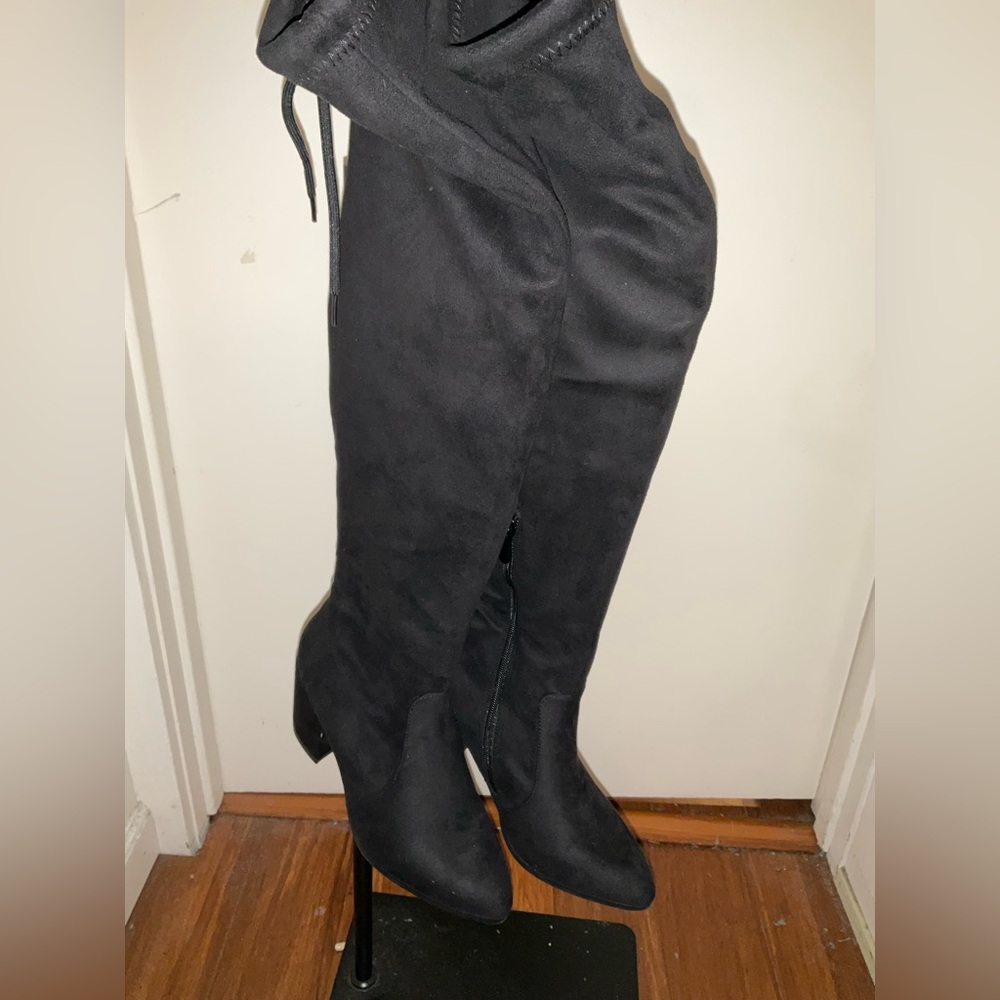 Dream Pairs Black Size 8 Boots